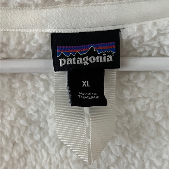 Patagonia White Sherpa Fleece Jacket - Picture 2 of 3
